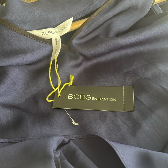 BCBGeneration‎ Vivid-blue  Tie V-Neck dress 100% Polyester in size M - Picture 14 of 17